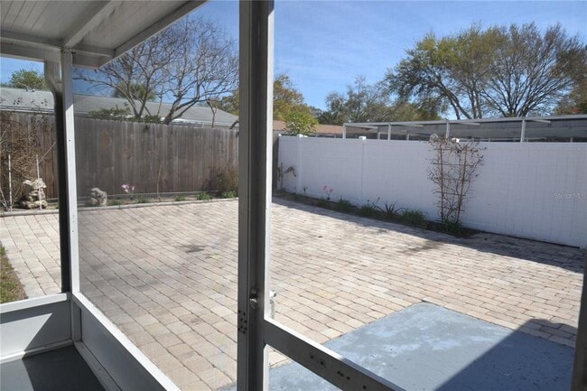 Building Photo - 746 Barbara St