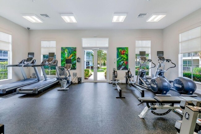 Building Photo - 814 Bay Colony Dr S