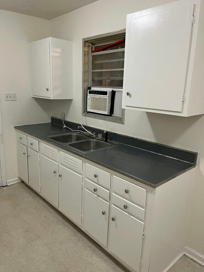 Building Photo - 3476 Obion Dr