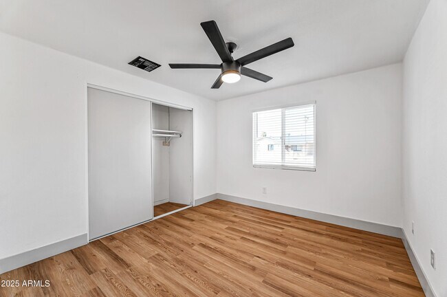 Building Photo - 3639 E Presidio Rd