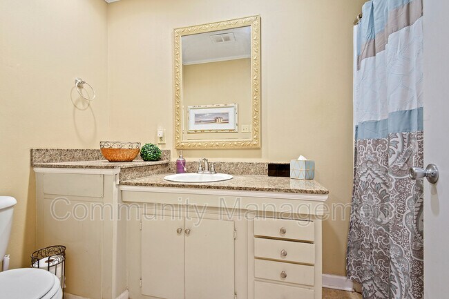 Building Photo - 7950 Jefferson Hwy