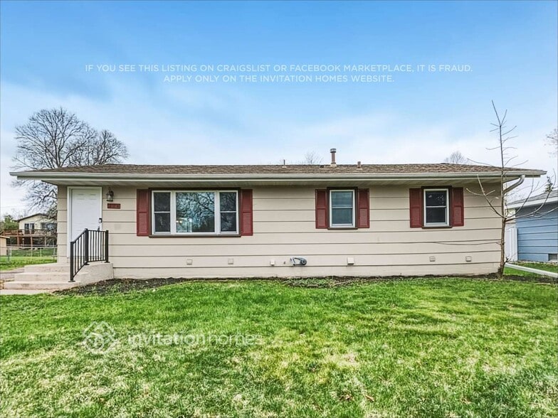 Building Photo - 224 Oak Park Dr NE