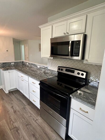 Building Photo - 4751 Piper Ln