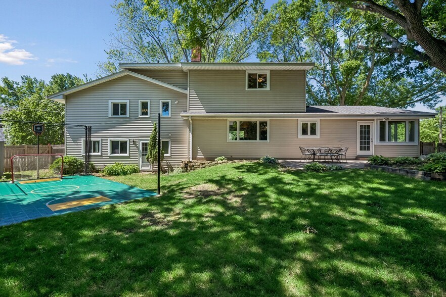 Building Photo - 6013 Porter Ln