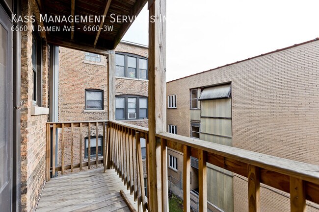 Building Photo - 6660 N Damen Ave