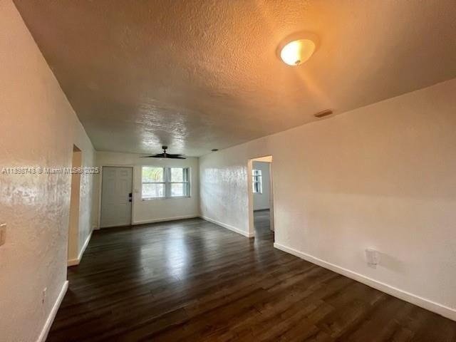 Building Photo - 805 NE 134th St