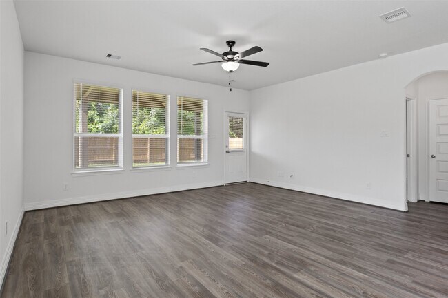 Building Photo - 3307 Avary River Ln