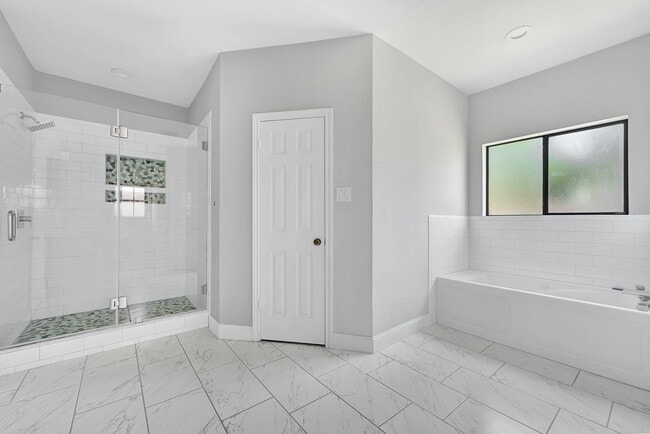Building Photo - 3555 Ashfield Dr