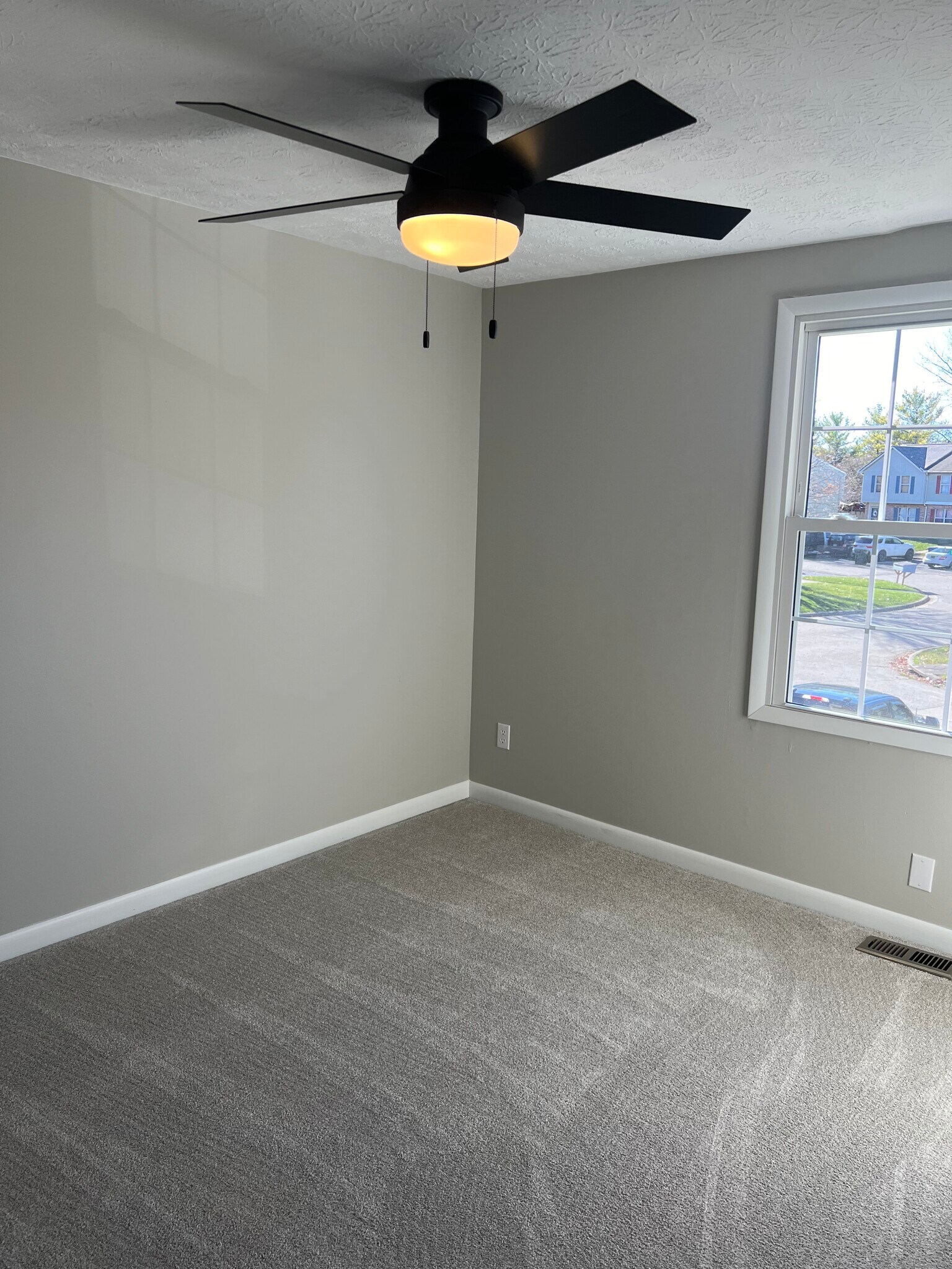 Building Photo - 2002 Lynn Gay Cir