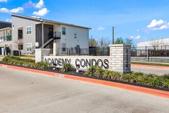 Building Photo - 1326 Prairie Dr