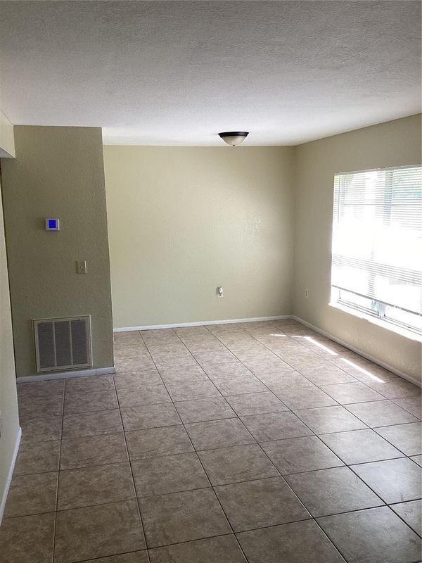 Building Photo - 14321 Hanging Moss Cir