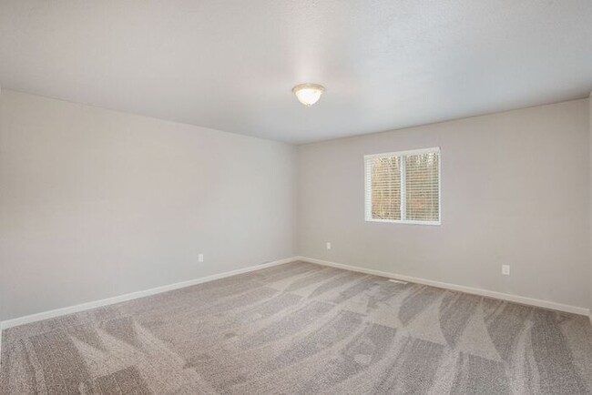 Building Photo - 3723 Pristine Ave
