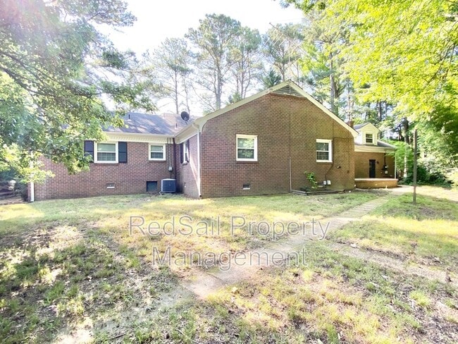 Building Photo - 15 Jordan Dr