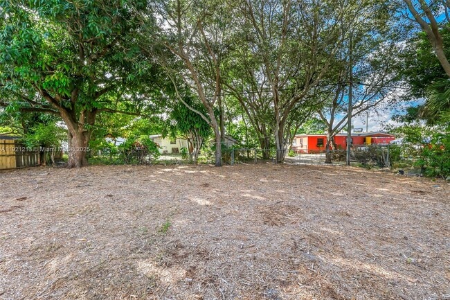 Building Photo - 13590 NW 5th Ave