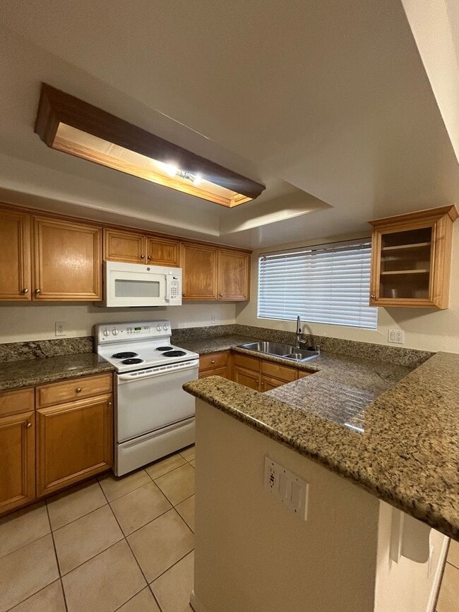 Building Photo - Alpine Glen Place