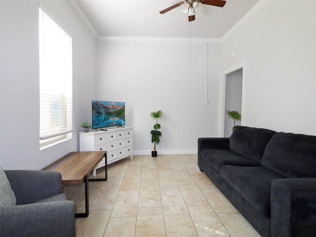 Building Photo - 1314 27th St