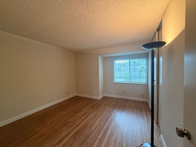 Building Photo - $4,600 | 4 Bed 2.5 Bath Available in Milpitas, CA!