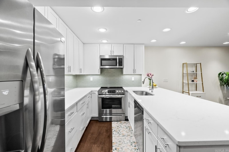 Building Photo - 3700 Cantrell Rd