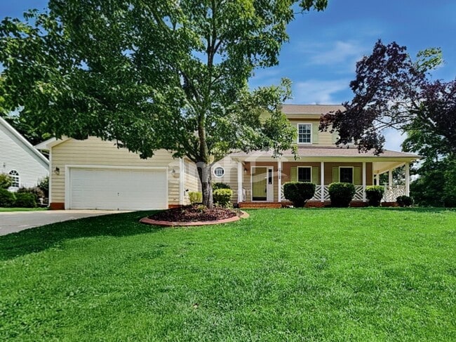 Building Photo - 6400 Ivystone Dr