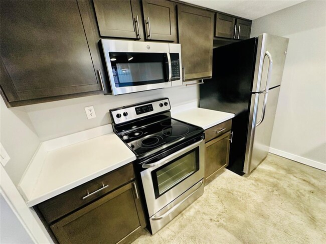 Building Photo - 3424 Willowrun Dr