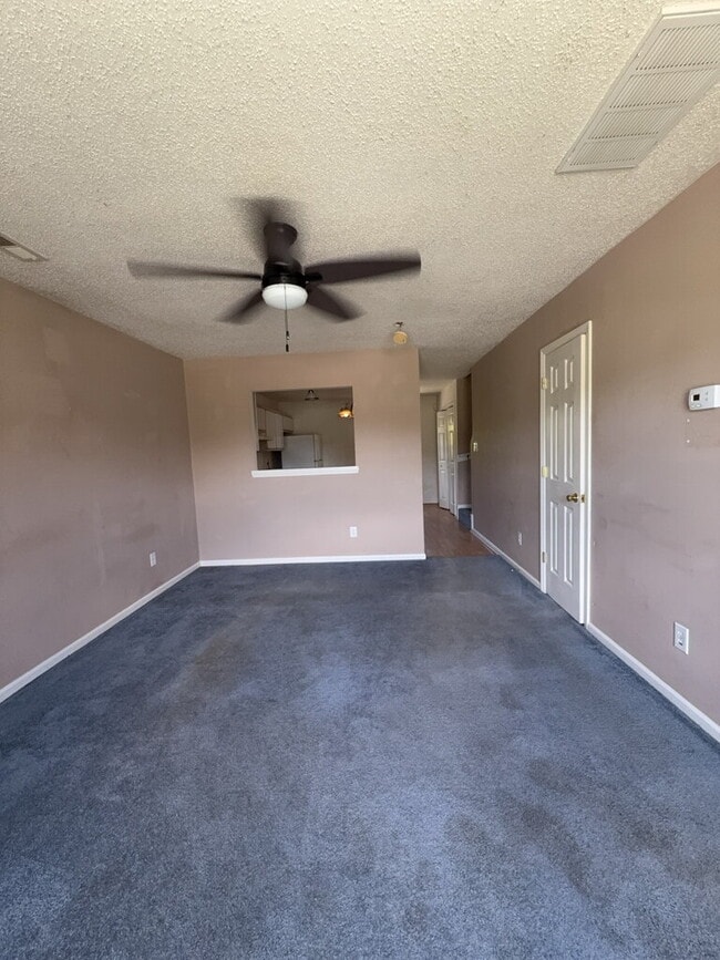 Building Photo - 111 Fairwood Ct