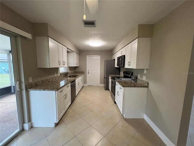Building Photo - 20250 Midway Blvd