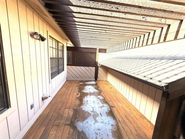 Building Photo - 6503 Robbie Creek Cove