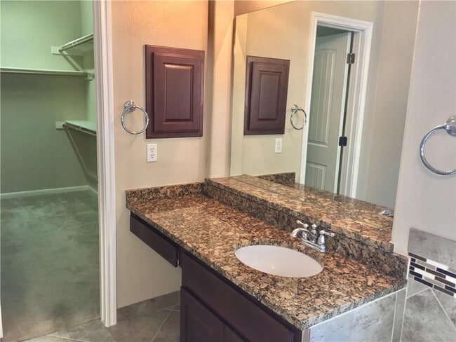 Building Photo - 7808 Meloncon Cove