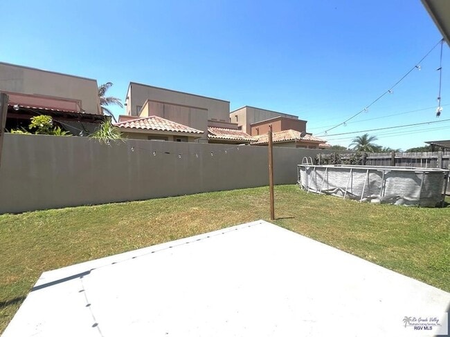 Building Photo - 216 Gilson Rd