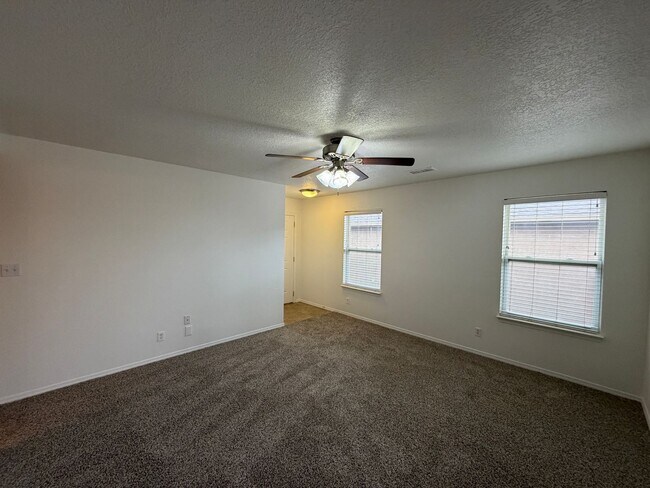 Building Photo - 3 Bedroom Single Story Home Available Near 98th St & Dennis Chavez Blvd SW!