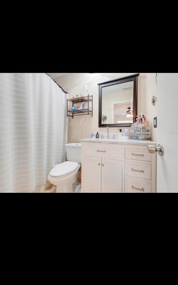 Building Photo - 5323 Hansel Ave