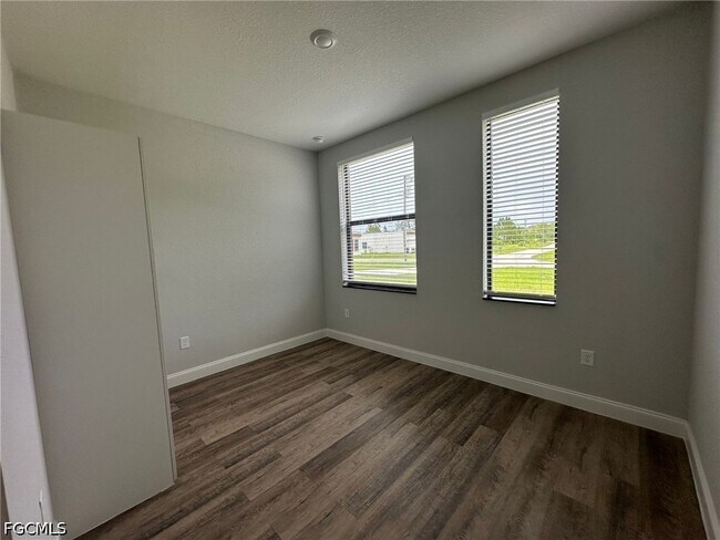 Building Photo - 134 Viewpoint Dr