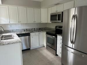 Building Photo - 325 S Ocean Breeze