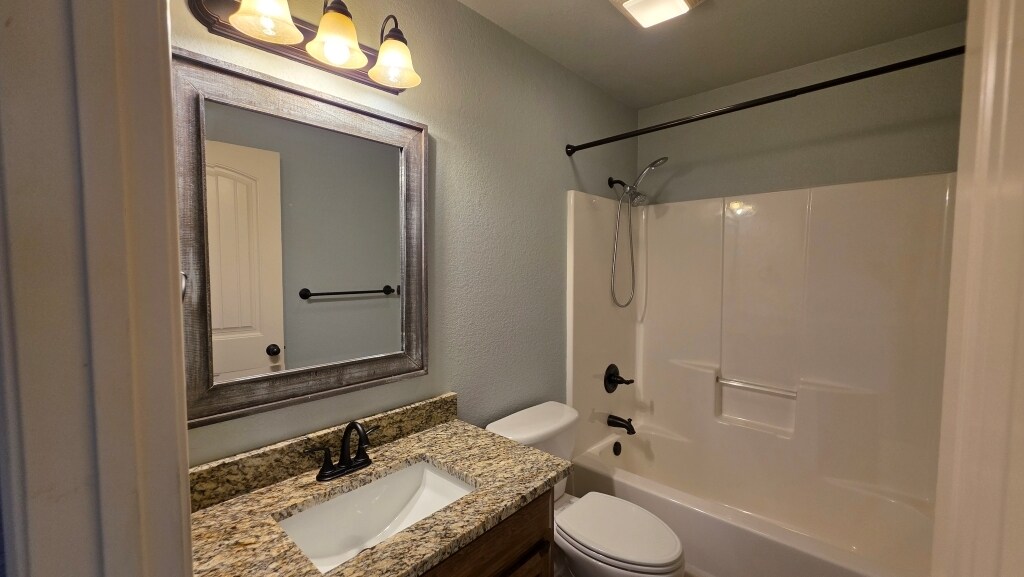 Building Photo - 3105 SW Pine Valley Rd