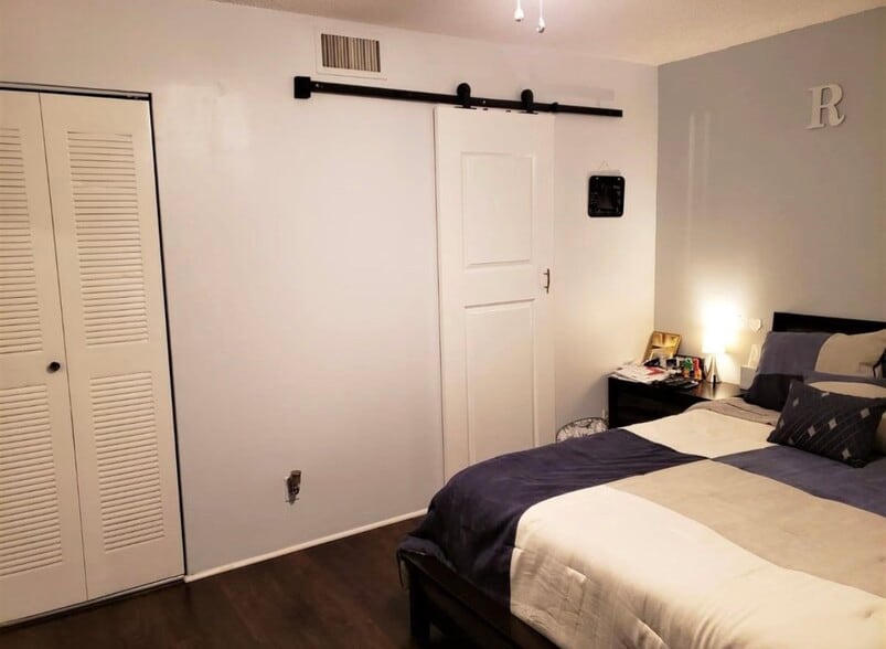 Building Photo - 7900 NW 50th St