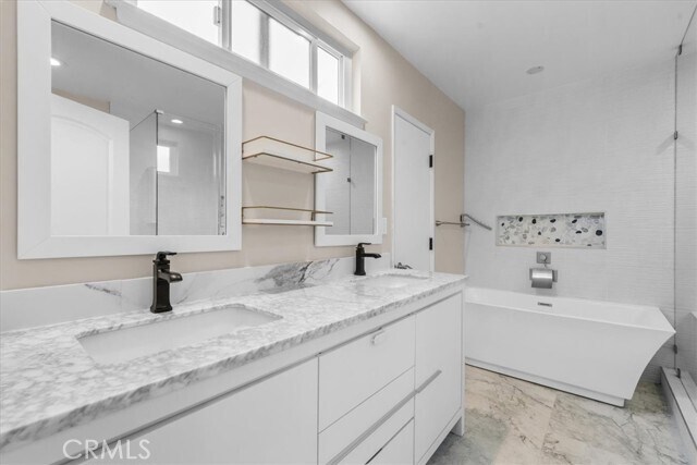 Building Photo - 23711 Ladrillo St