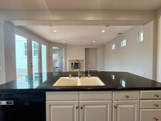 Building Photo - Gorgeous Home in Pacific Highland Ranch Co...