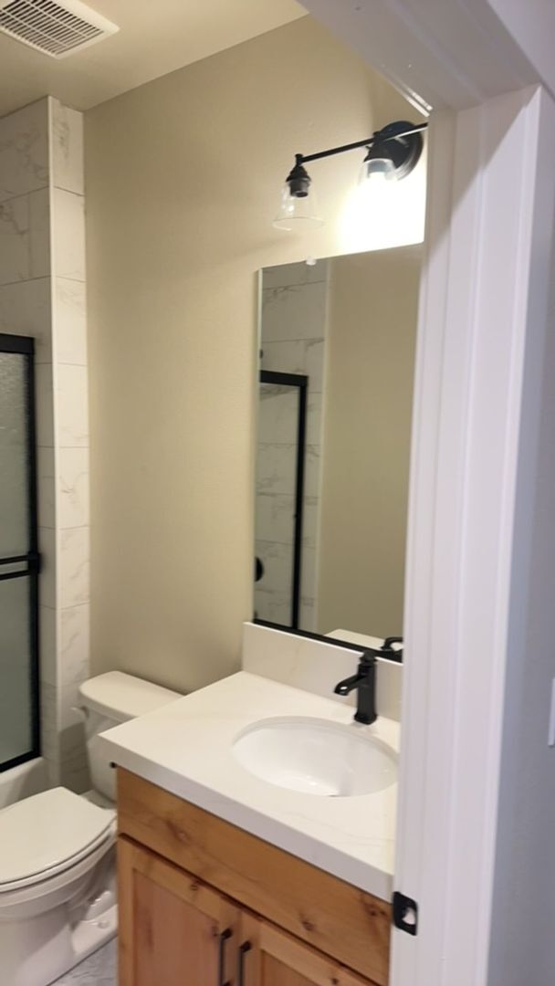 Building Photo - 101 E Lindo Ave