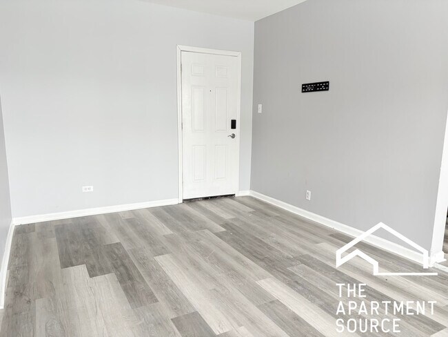 Building Photo - 6228 S Western Ave