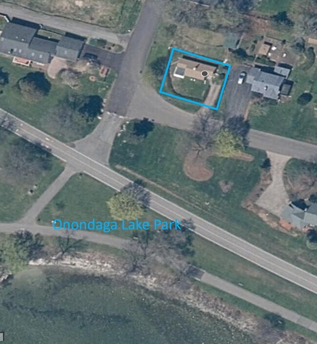 Building Photo - 712 1st St