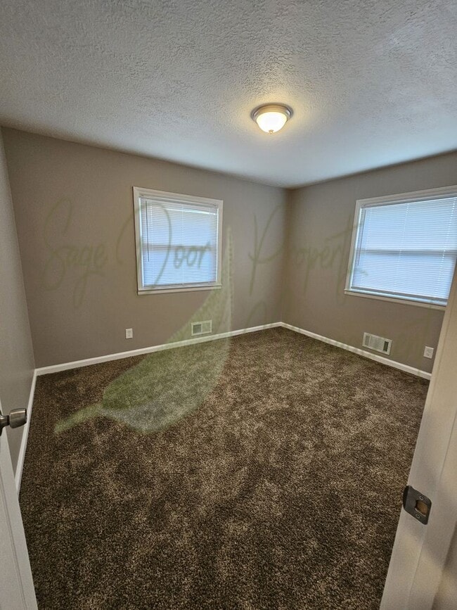 Building Photo - DESIRABLE RAYTOWN LOCATION!!!