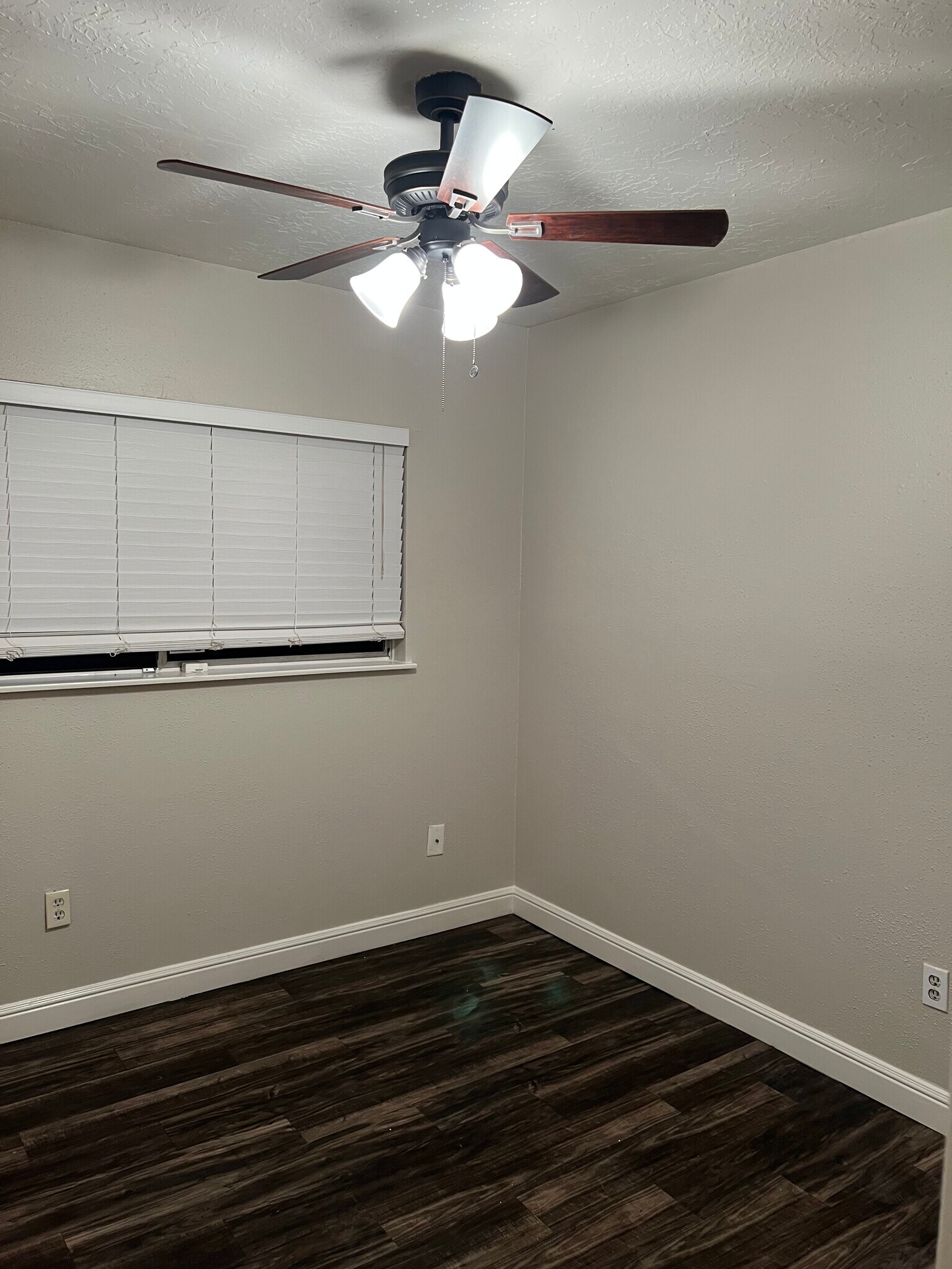 Building Photo - 10914 Clear Fork Dr