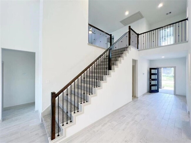 Building Photo - 28310 Hazel Trl