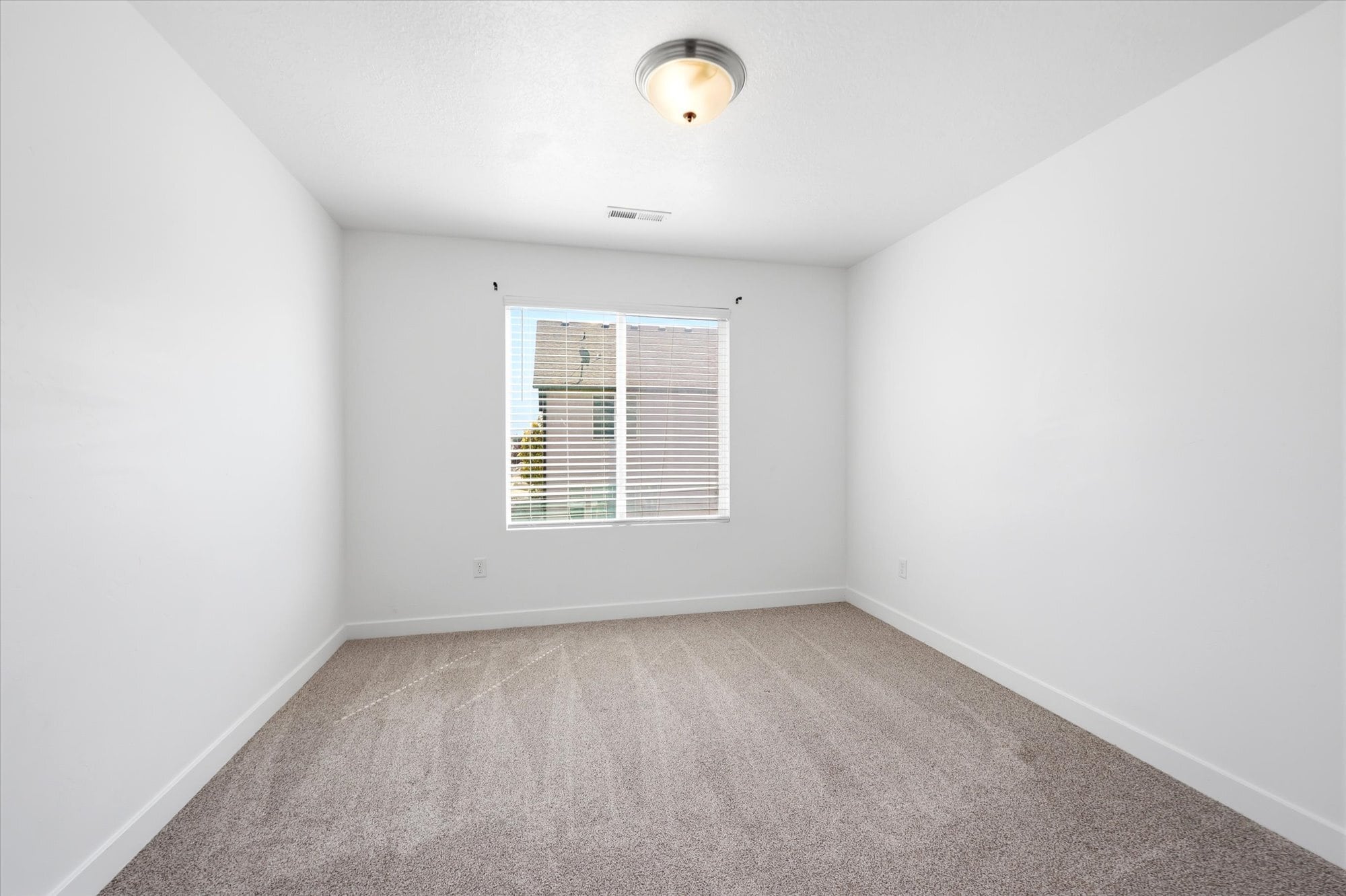 Building Photo - 432 S Pegasus Way