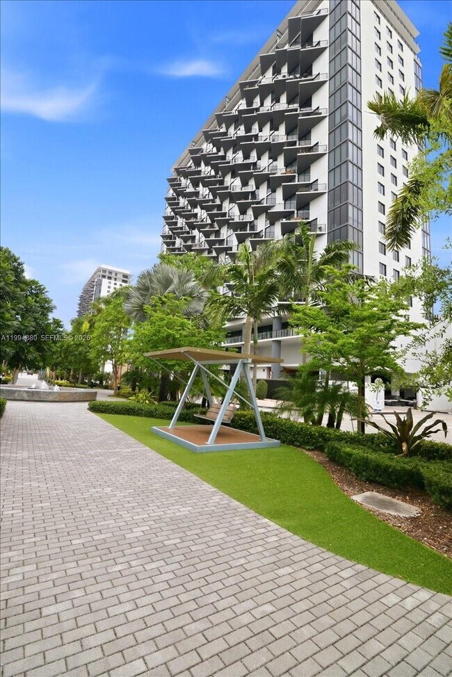 Building Photo - 5300 Paseo Blvd