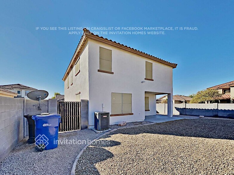 Building Photo - 11424 E Forge Ave