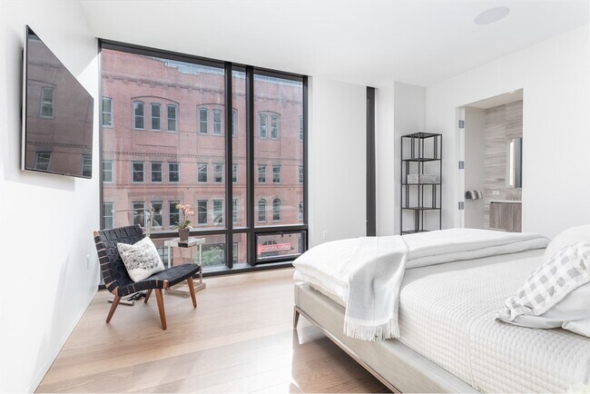 Building Photo - 10 Farnsworth St