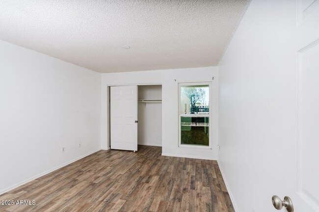 Building Photo - 2690 N 43rd Ave