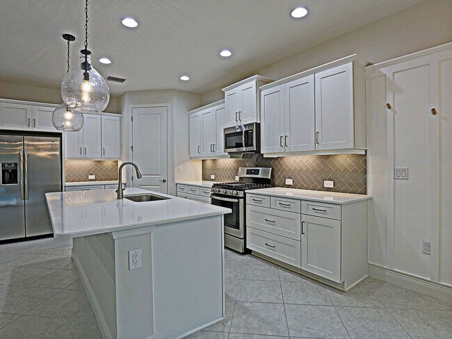 Building Photo - 7652 Cypress Walk Dr