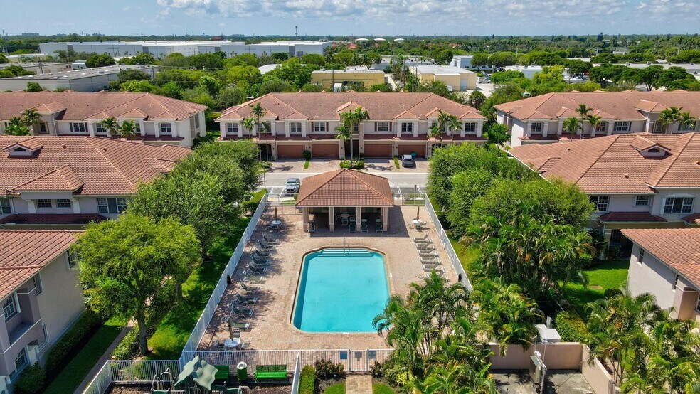 Building Photo - 47 Lancaster Rd